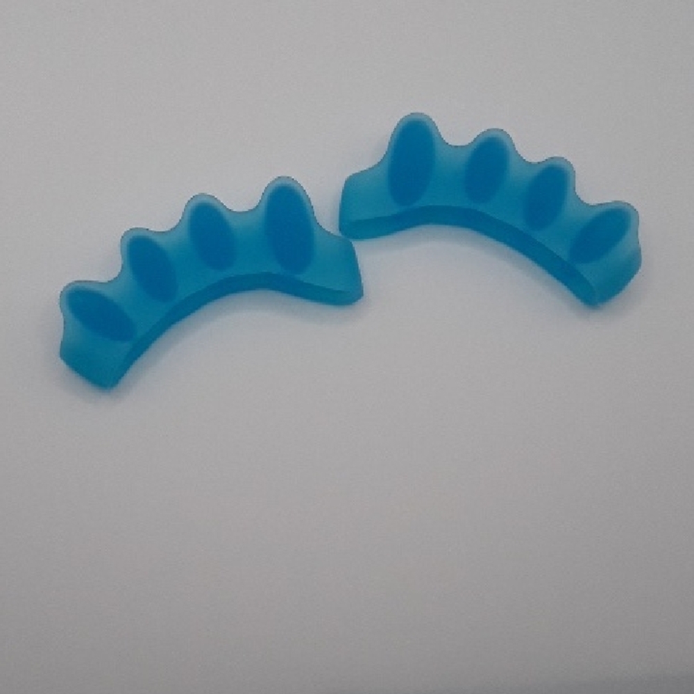 Mind Bodhi Toe Separators Blue NWT - for yoga, foot relax, bunion care